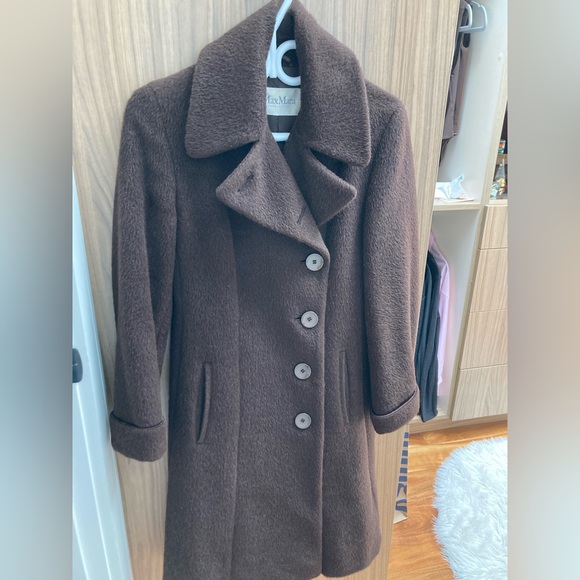 **SOLD** MaxMara 100% Wool coat - Picture 2 of 7